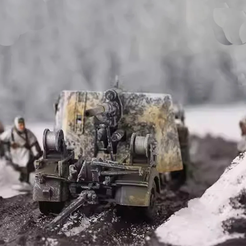 Масштабная модель 1/72: Немецкая 88-мм зенитная пушка FLAK 37 (снежная версия), имитация из смолы, статическая коллекционная модель, подарок, сувенир, украшение
Масштабная модель 1/72: Немецкая 88-мм зенитная пушка FLAK 37 (снежная версия), имитация из смолы, статическая коллекционная модель, подарок, сувенир, украшение