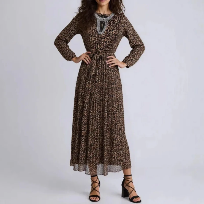 Vintage Women Dress Spring Round Neck Long Sleeves Rhinestone Hollow Out Leopard A-line Dresses Female New Fashion Dress
Vintage Women Dress Spring Round Neck Long Sleeves Rhinestone Hollow Out Leopard A-line Dresses Female New Fashion Dress