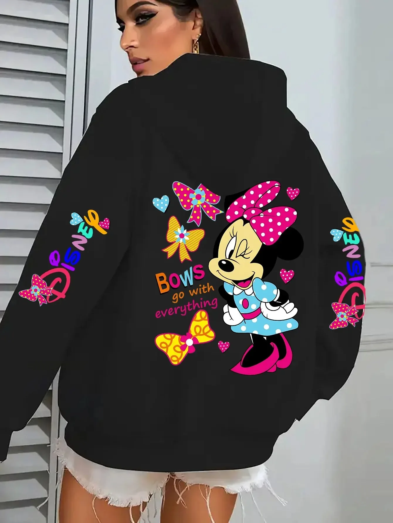 Толстовка с принтом на тему «Минни: банты и ленты» от Disney, коллекция осень-зима 2026 – повседневный теплый топ для мужчин и женщин
Толстовка с принтом на тему «Минни: банты и ленты» от Disney, коллекция осень-зима 2026 – повседневный теплый топ для мужчин и женщин
