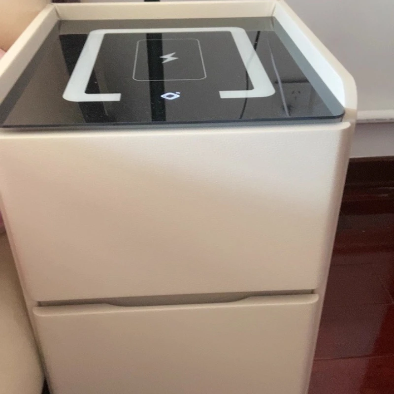 Умная тумбочка с USB-зарядкой и хранилищем, тонкая прикроватная тумбочка из массива дерева, экономящая пространство, инструменты не требуется для спальни
Умная тумбочка с USB-зарядкой и хранилищем, тонкая прикроватная тумбочка из массива дерева, экономящая пространство, инструменты не требуется для спальни