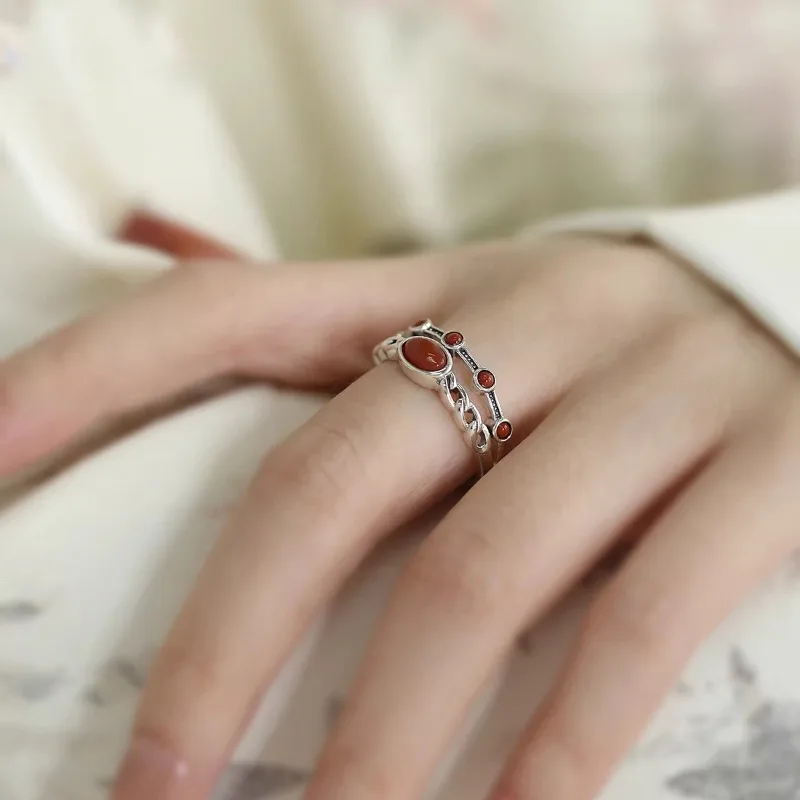 Chinese style double ring Nanhong agate adjustable ring index finger tail ring decoration
Chinese style double ring Nanhong agate adjustable ring index finger tail ring decoration