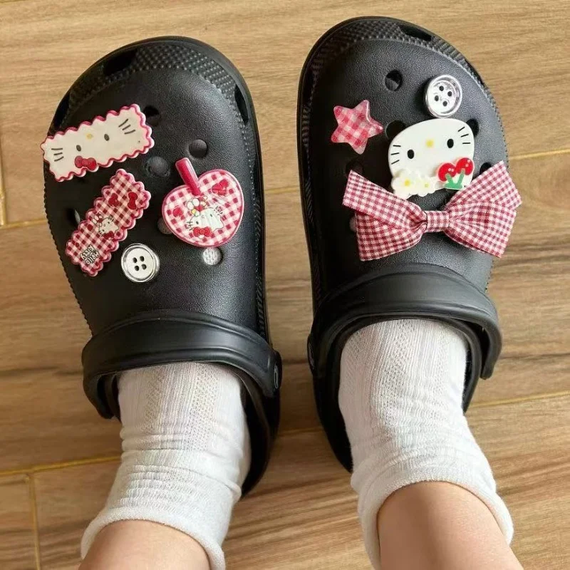 New Cartoon Jibbitz Hello Kitty Shoe Charms Cute Red Checkered Bow Removable Diy Accessories With Christmas Party Gifts
New Cartoon Jibbitz Hello Kitty Shoe Charms Cute Red Checkered Bow Removable Diy Accessories With Christmas Party Gifts
