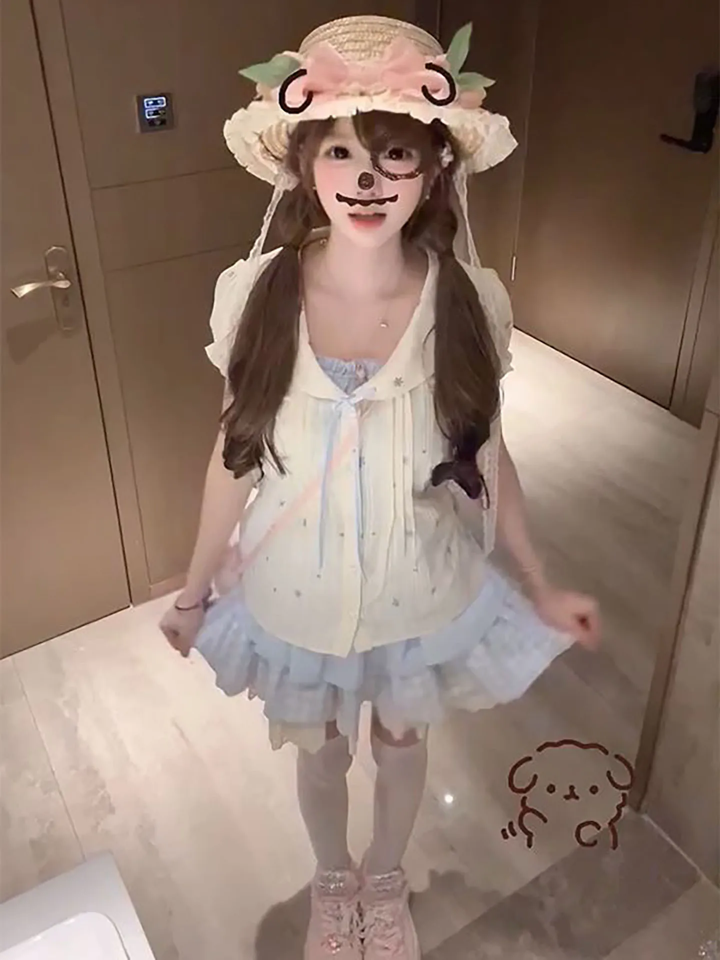 Delicate Bubble Sleeve Top And Plaid Skirt Set Gentle Girl Style Fake Two-Piece Outfit Summer Casual Wear for Women
Delicate Bubble Sleeve Top And Plaid Skirt Set Gentle Girl Style Fake Two-Piece Outfit Summer Casual Wear for Women