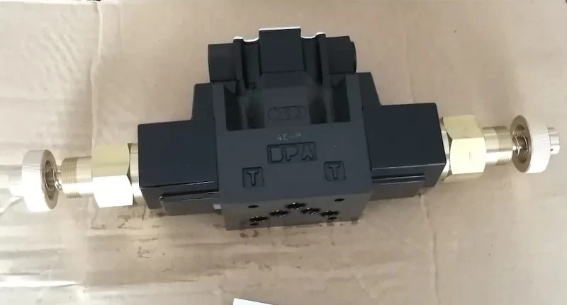KSO-G03-2BP-20-P-194 solenoid valve JS-G01-2BP-12
KSO-G03-2BP-20-P-194 solenoid valve JS-G01-2BP-12