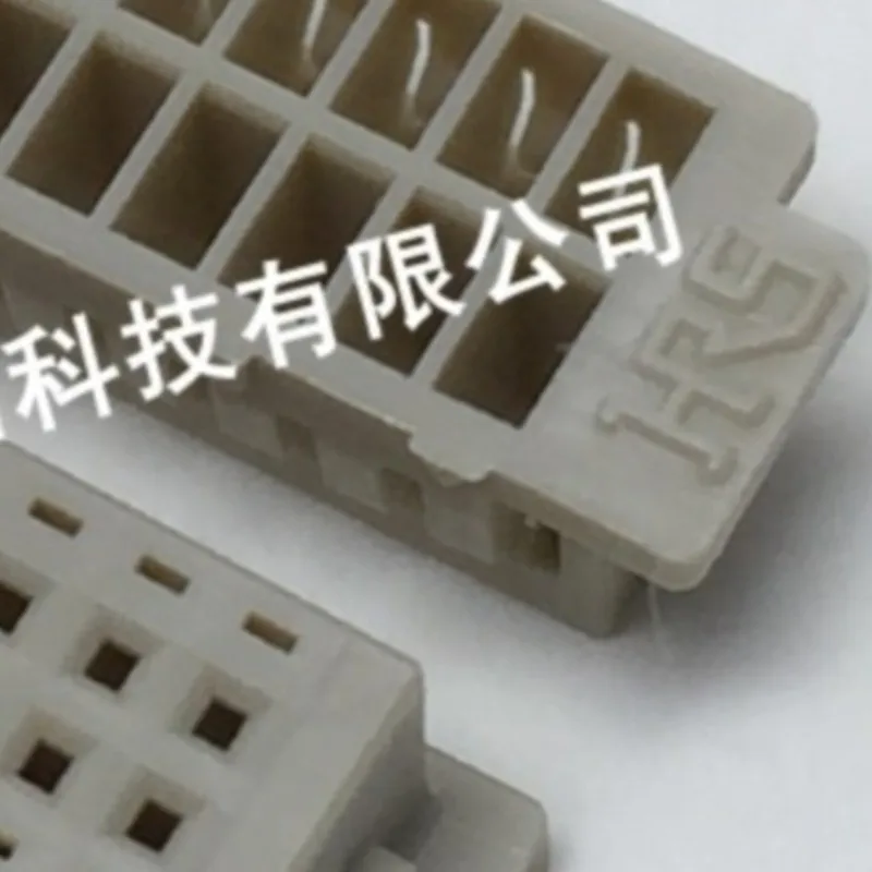 10 шт. оригинальных новых разъемов DF13-20DS-1.25C 20P 1.25MM HRS в пластиковом корпусе, в наличии.
10 шт. оригинальных новых разъемов DF13-20DS-1.25C 20P 1.25MM HRS в пластиковом корпусе, в наличии.