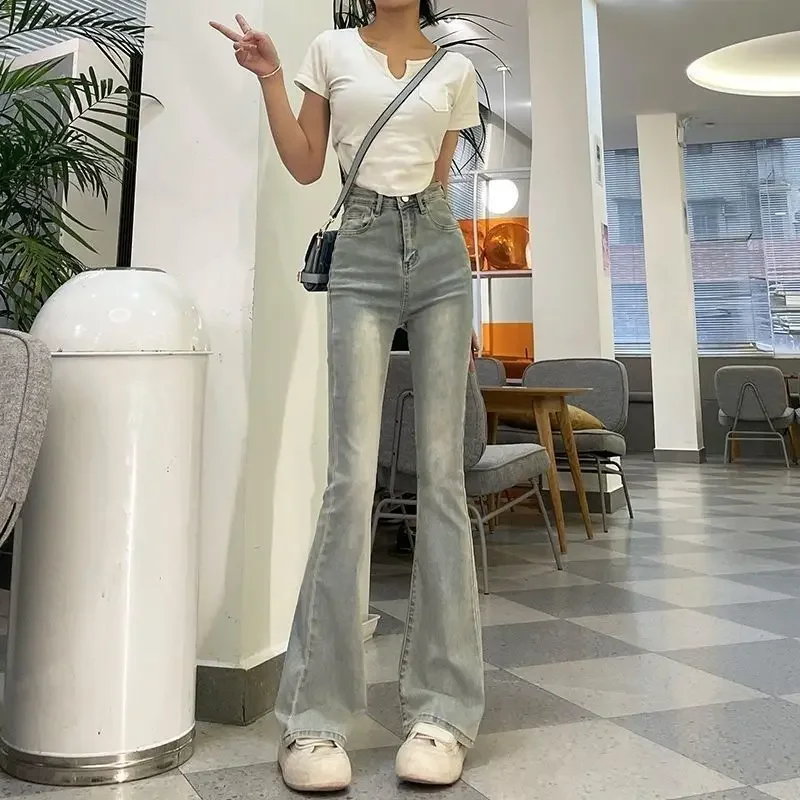 2025 New Retro Versatile Micro Flared Jeans Women American Style High Waist Slim Fit Straight Leg Flared Trousers Autumn Winter
2025 New Retro Versatile Micro Flared Jeans Women American Style High Waist Slim Fit Straight Leg Flared Trousers Autumn Winter