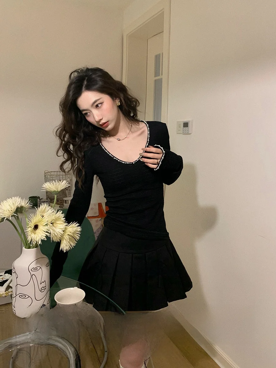 Женский трикотажный топ Slim Fit с V-образным вырезом и жемчужной отделкой, универсальный дизайн, корейский стиль, длинный рукав, весенний сезон
Женский трикотажный топ Slim Fit с V-образным вырезом и жемчужной отделкой, универсальный дизайн, корейский стиль, длинный рукав, весенний сезон