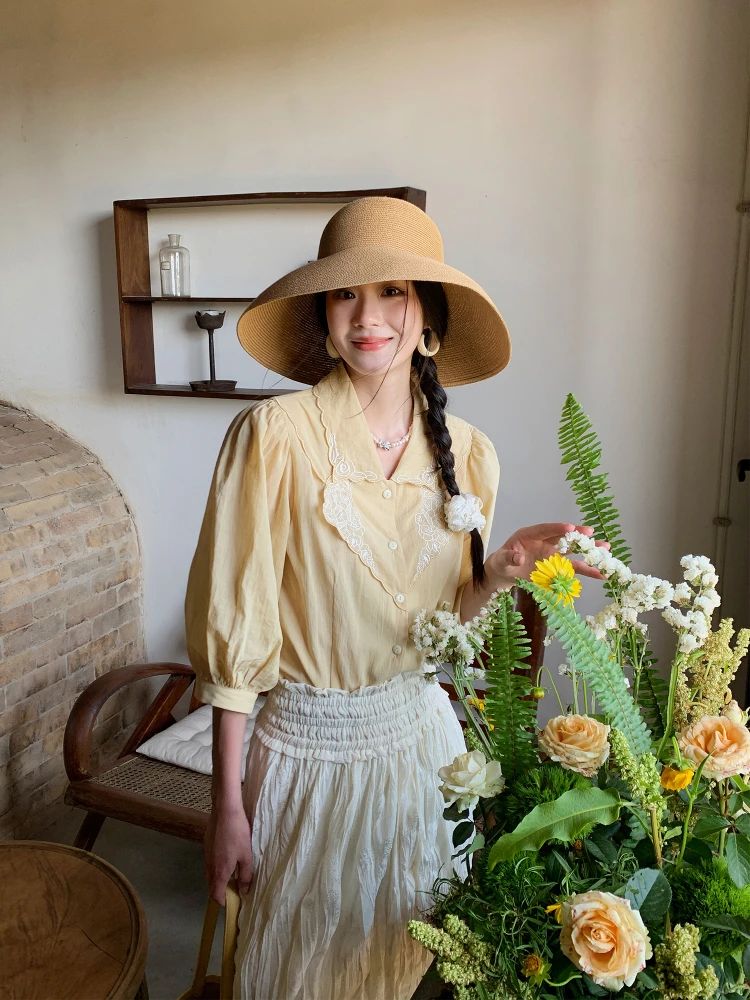 Новая женская летняя хлопковая повседневная рубашка LAZYZ Fre Design с вышивкой, рукавами-фонариками и защитой от солнца, коллекция 2025 года
Новая женская летняя хлопковая повседневная рубашка LAZYZ Fre Design с вышивкой, рукавами-фонариками и защитой от солнца, коллекция 2025 года