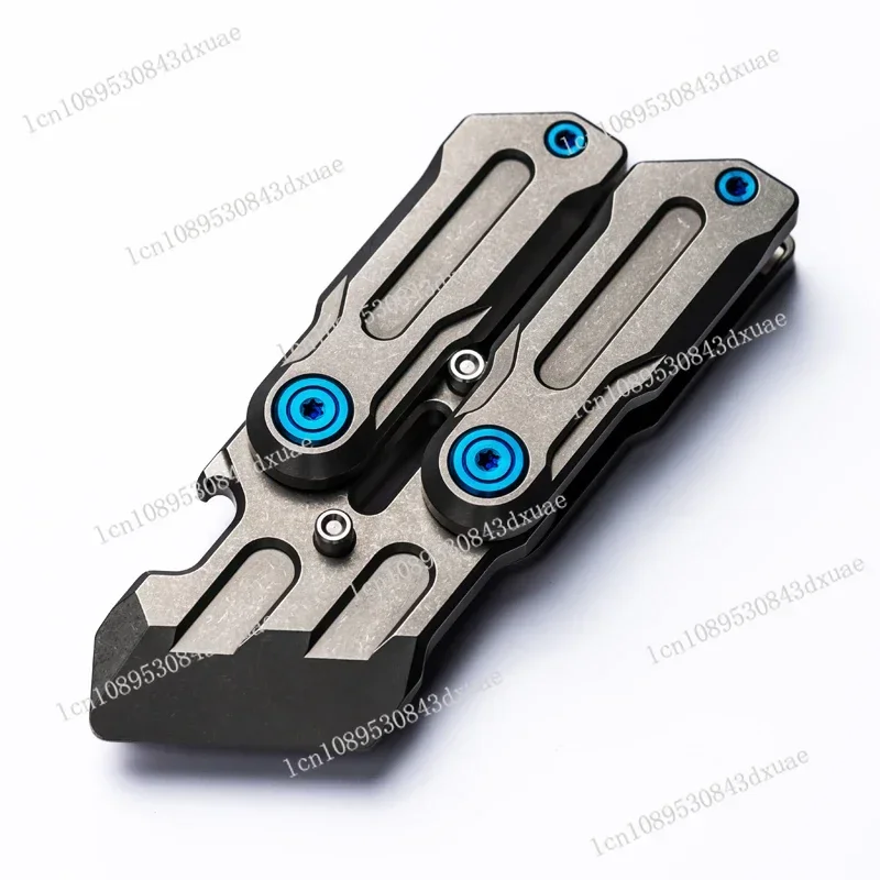 Play Wulezhi Outdoor Equipment, Ship Knipping Compact Mini Butterfly Crowbar Opening Function WANWUEDC
Play Wulezhi Outdoor Equipment, Ship Knipping Compact Mini Butterfly Crowbar Opening Function WANWUEDC