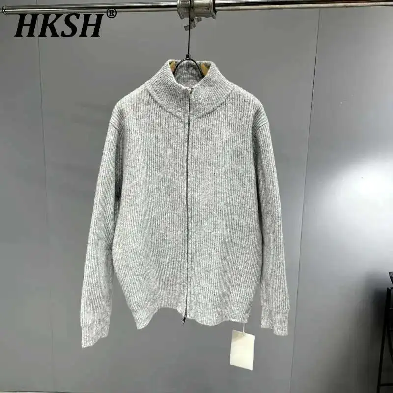 HKSH Autumn New Trend Stand Collar Solid Color Knitted Sweater Fashion Korean Cardigan Men's Tide High-end Double Zipper HK3312
HKSH Autumn New Trend Stand Collar Solid Color Knitted Sweater Fashion Korean Cardigan Men's Tide High-end Double Zipper HK3312