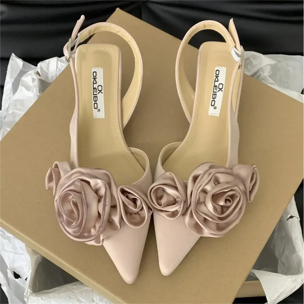 Designer Woman Shoes Pointed Toe Flower Sexy Women Shoes Sandals Dress Slippers Mules Shoes Spring New Flip Flops French Female
Designer Woman Shoes Pointed Toe Flower Sexy Women Shoes Sandals Dress Slippers Mules Shoes Spring New Flip Flops French Female