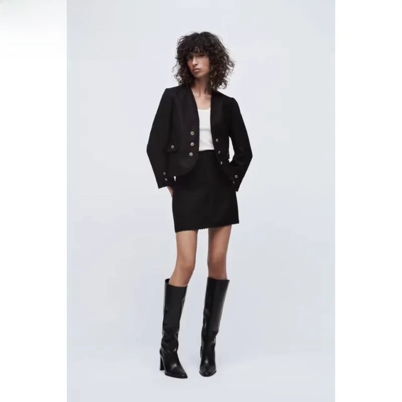 Bla Texture Long Sve Button Decorated Suit Jaet for Women Loose Fit Stand Length Rouleau Fabric Pure Color Versatile
Bla Texture Long Sve Button Decorated Suit Jaet for Women Loose Fit Stand Length Rouleau Fabric Pure Color Versatile