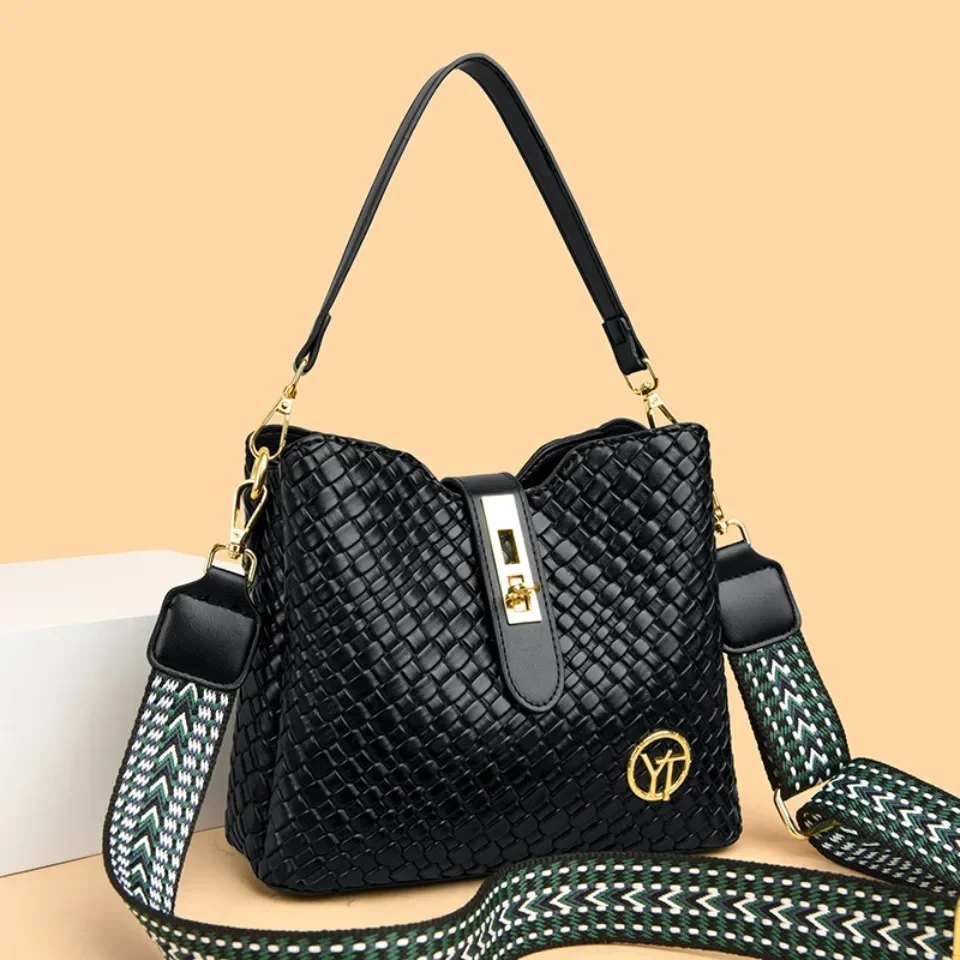 Shoulder Bag for Women New Textured Leather Crossbody Bag Luxury Designer Wedding Purse for Women with Large Capacity
Shoulder Bag for Women New Textured Leather Crossbody Bag Luxury Designer Wedding Purse for Women with Large Capacity