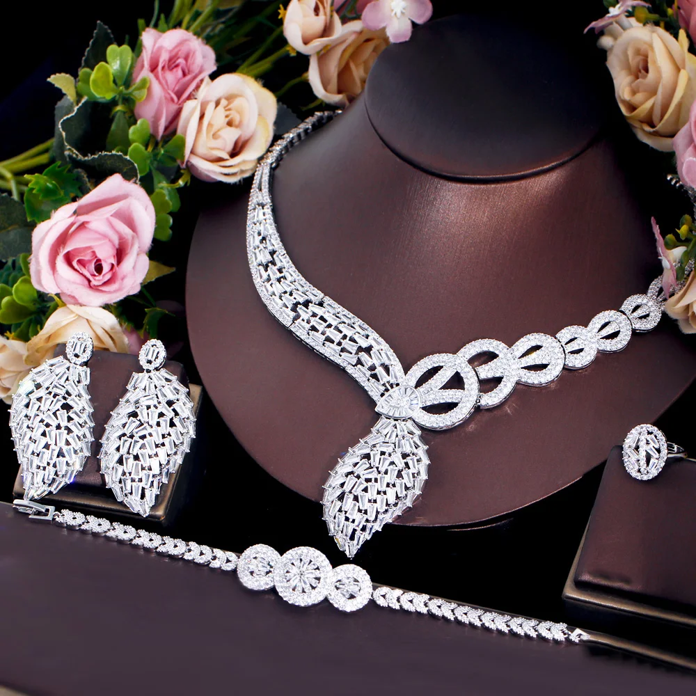 CWWZircons 4pcs Expensive Dangle Drop Cubic Zircon White Gold Plated Big Nigerian Dubai Wedding Bridal Costume Jewelry Sets T650
CWWZircons 4pcs Expensive Dangle Drop Cubic Zircon White Gold Plated Big Nigerian Dubai Wedding Bridal Costume Jewelry Sets T650