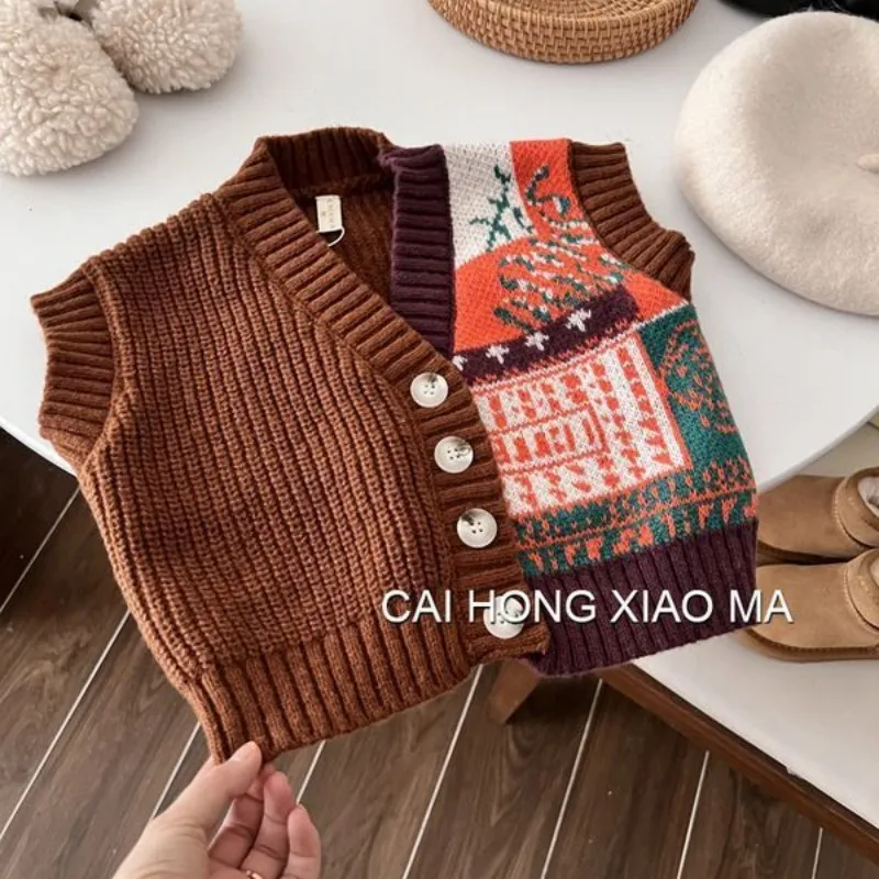 Spring and Autumn Boys and Girls' Western Style Sweater Vest New Children's Korean Edition Retro Knitted Vest
Spring and Autumn Boys and Girls' Western Style Sweater Vest New Children's Korean Edition Retro Knitted Vest