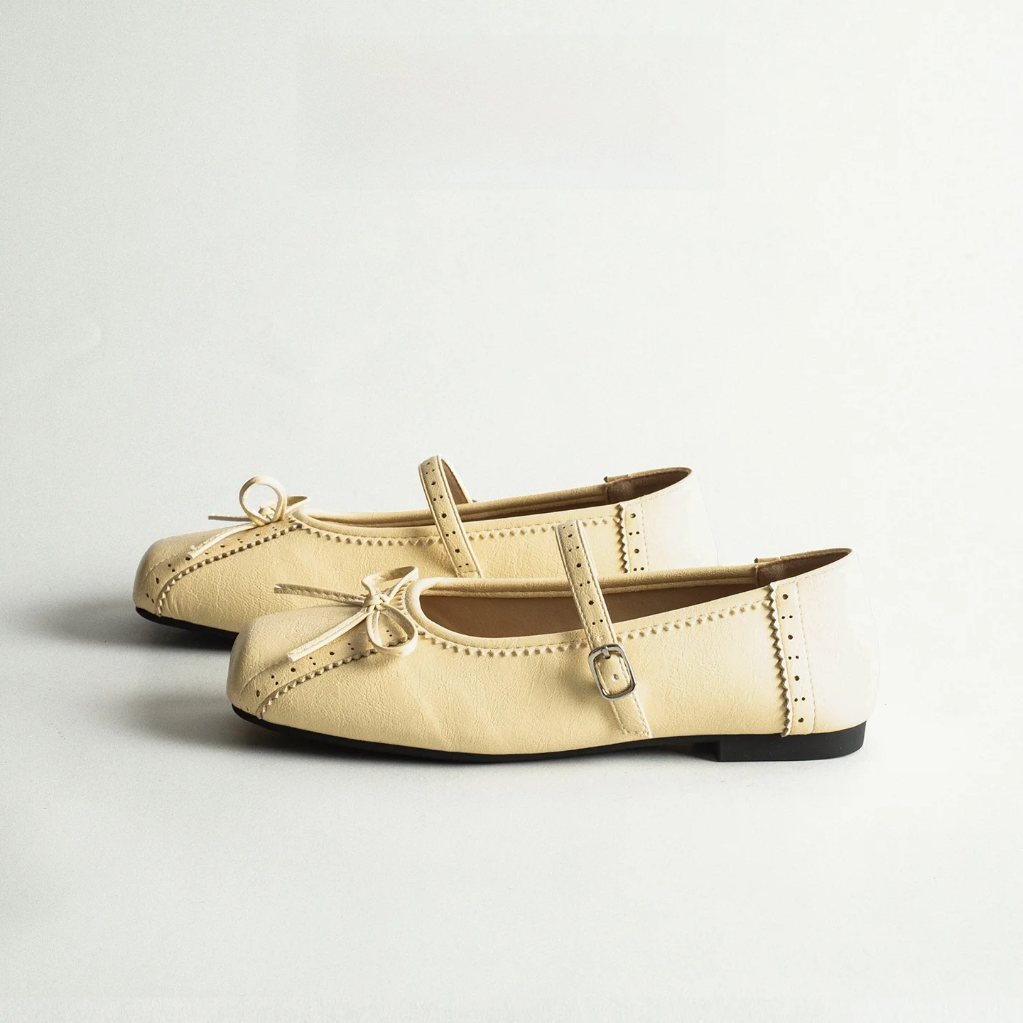 Leather Retro Ballet Style Mary Jane Shoes Women Spring Versatile Knot Square Head Flat Bottom Semi-Up Open-Toe Sin...
Leather Retro Ballet Style Mary Jane Shoes Women Spring Versatile Knot Square Head Flat Bottom Semi-Up Open-Toe Sin...