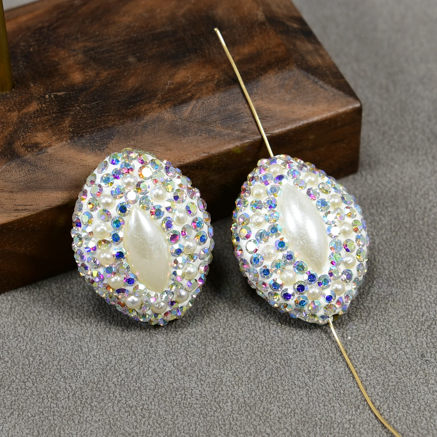 APDGG 10 Pcs Natural White Sea Shell Pearl Rhinestone Beads Spacer Jewelry Finding Accessories
APDGG 10 Pcs Natural White Sea Shell Pearl Rhinestone Beads Spacer Jewelry Finding Accessories