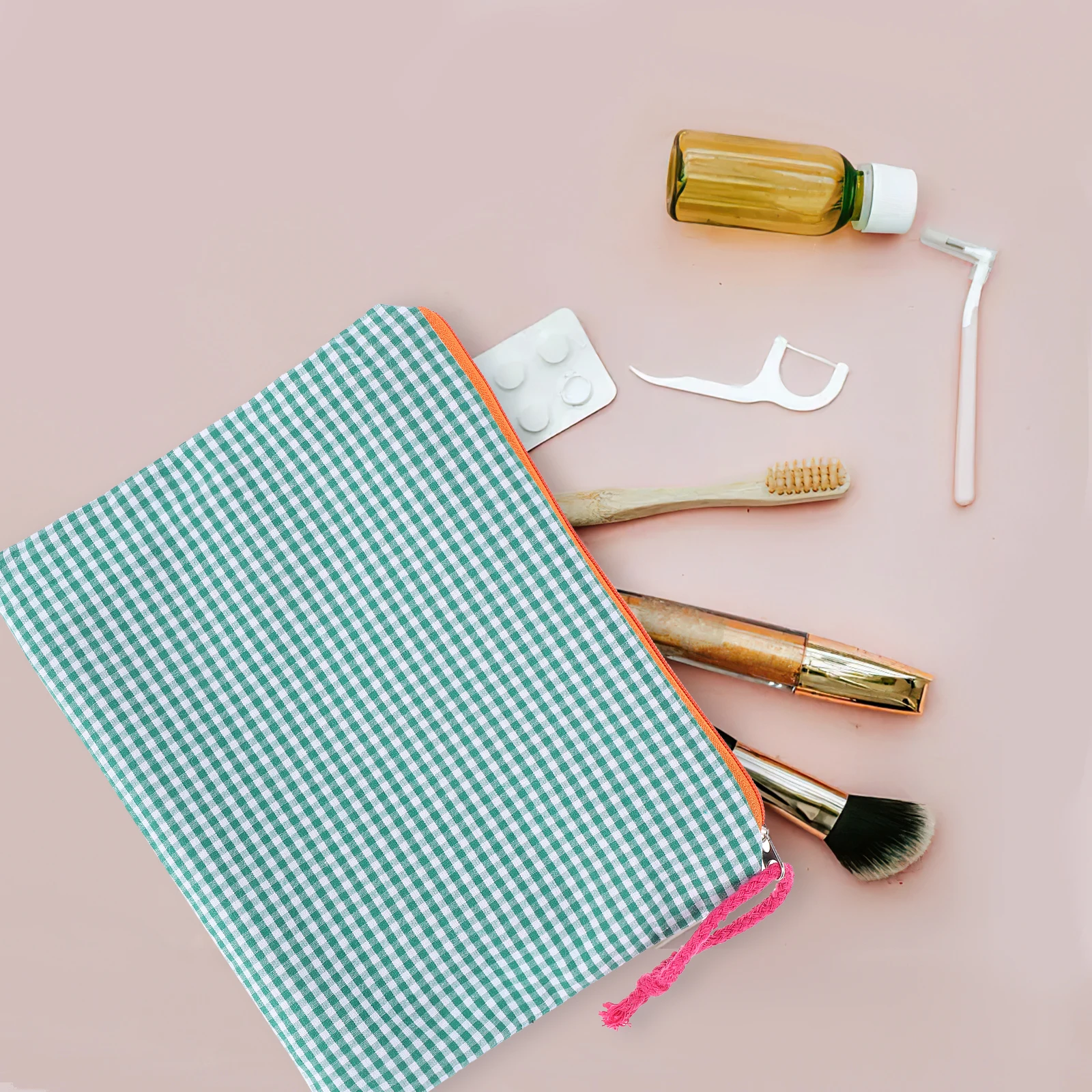 Vintage Blue Grid Large Capacity Portable Makeup Bag Zipper Cosmetics Pouch Women Organizer Travel Cosmetic Bags
Vintage Blue Grid Large Capacity Portable Makeup Bag Zipper Cosmetics Pouch Women Organizer Travel Cosmetic Bags