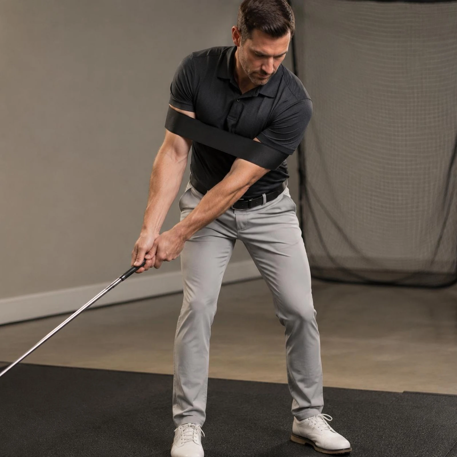 Golf Posture Corrector Band Elastic Golf Arm Alignment Belt Sports Accessory Adjustable Muscle Memory for Golfers, Driving Range
Golf Posture Corrector Band Elastic Golf Arm Alignment Belt Sports Accessory Adjustable Muscle Memory for Golfers, Driving Range