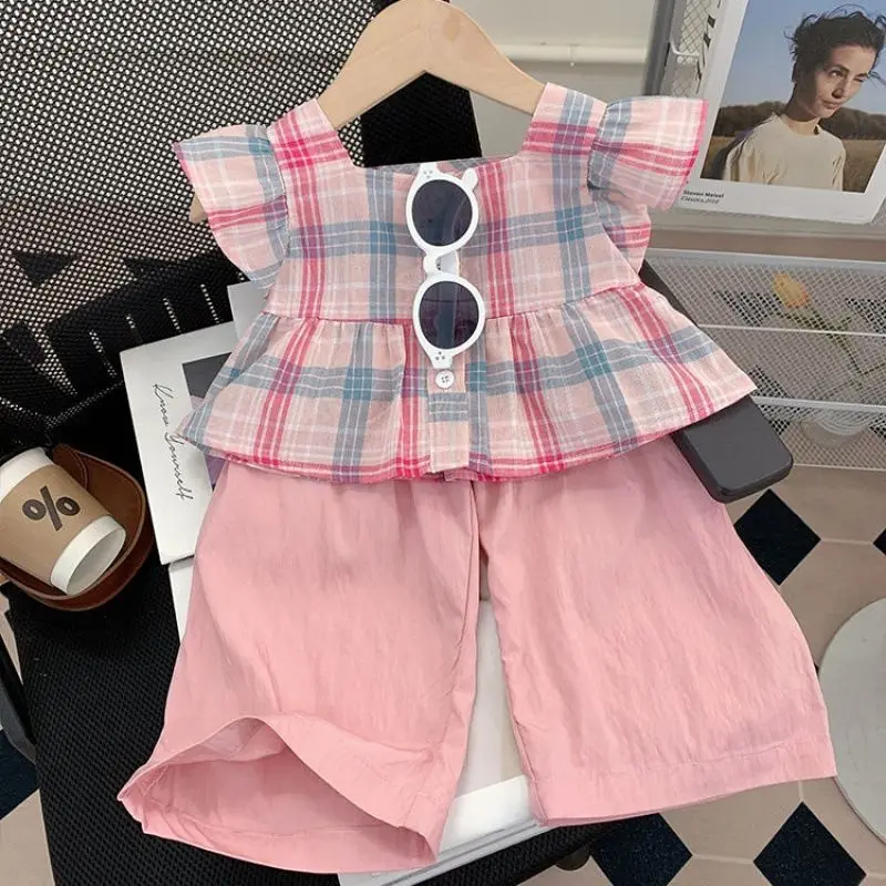 Girls Suits Short Sleeved Cardigan + Wide Leg PantsChildren 2025 Girls Pink Checkered Two-piece Set Casual Children's Clothing
Girls Suits Short Sleeved Cardigan + Wide Leg PantsChildren 2025 Girls Pink Checkered Two-piece Set Casual Children's Clothing