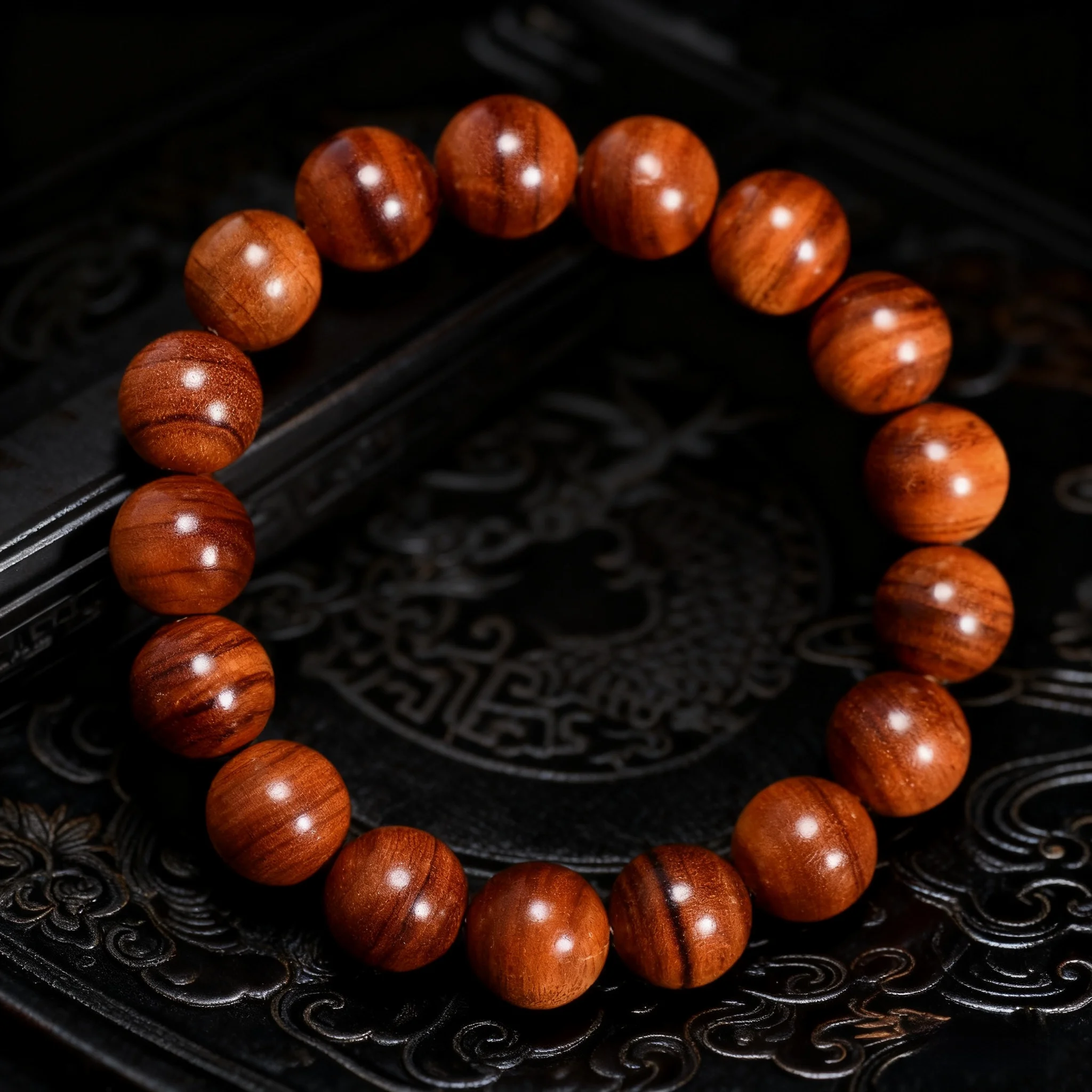 Large Leaf Huanghuali Horizontal Grain Bracelet Rosewood Beaded Bracelet for Men and Women Wooden Craft Prayer Beads Gifts
Large Leaf Huanghuali Horizontal Grain Bracelet Rosewood Beaded Bracelet for Men and Women Wooden Craft Prayer Beads Gifts