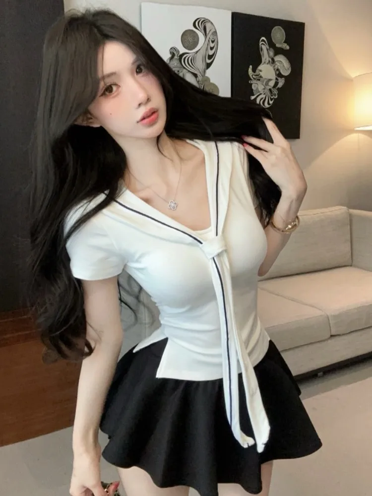 Slim Fit Short Sleeve T-Shirt Women's Summer Navy Collar Length Versatile Top City Walk Polyester Fiber Casual Chic Style
Slim Fit Short Sleeve T-Shirt Women's Summer Navy Collar Length Versatile Top City Walk Polyester Fiber Casual Chic Style