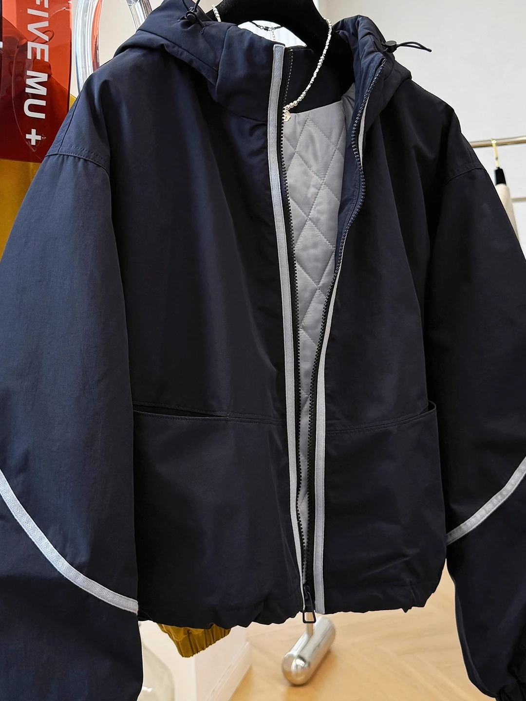 Extra Large Size 300 Pou American Sle Faionable Hooded Jaet Men Women Autumn Winter New Cotton Lined Loose Fit Jaet
Extra Large Size 300 Pou American Sle Faionable Hooded Jaet Men Women Autumn Winter New Cotton Lined Loose Fit Jaet