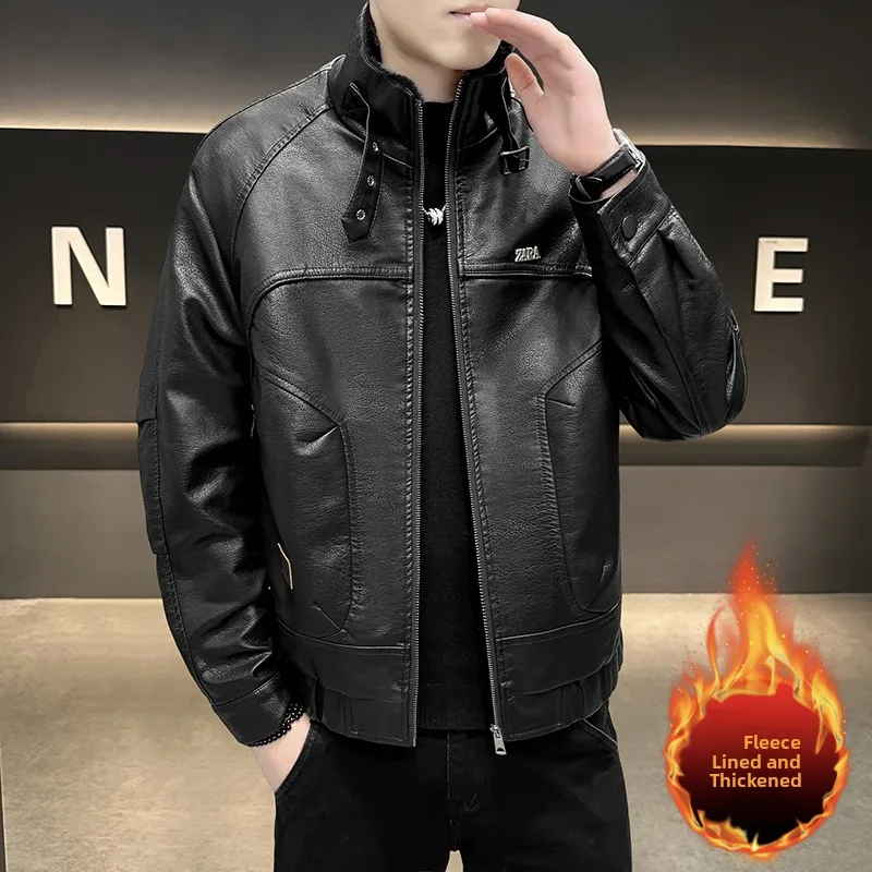 Men's Biker Sle Fce Lined Thiened Stand Collar Leather Jaet Casual Winter Outerwear Vintage American Sle Youth Coat
Men's Biker Sle Fce Lined Thiened Stand Collar Leather Jaet Casual Winter Outerwear Vintage American Sle Youth Coat