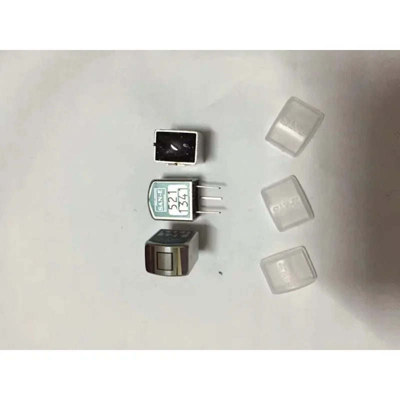 Japan SAN-E521 mono magnetic head resistance 350 Euro large mouth 2 feet one foot fixed brand new (1 piece)
Japan SAN-E521 mono magnetic head resistance 350 Euro large mouth 2 feet one foot fixed brand new (1 piece)