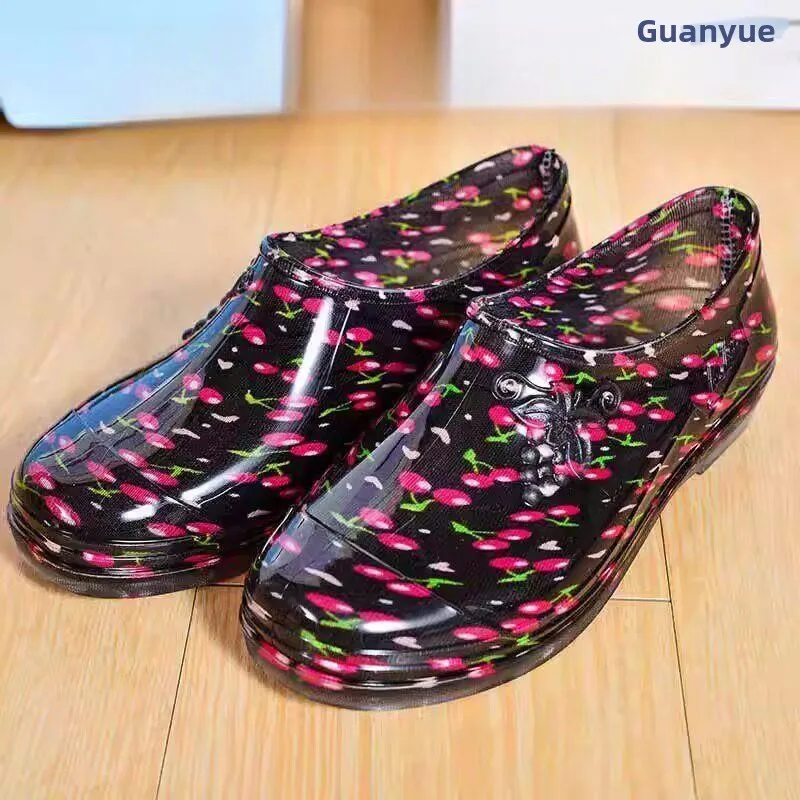 Korean Style Women's Low Cut Short Tube Waterproof Anti-Slip Light Casual Rain Boots Spring Summer Fashionable Slip-On Shoes
Korean Style Women's Low Cut Short Tube Waterproof Anti-Slip Light Casual Rain Boots Spring Summer Fashionable Slip-On Shoes