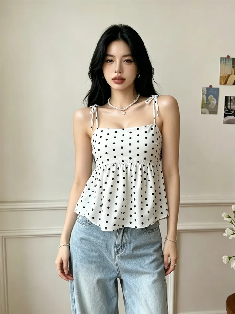 Ins new American polka dot strap camisole with exposed back and waist, slimming short top, sexy and versatile camisole for women
Ins new American polka dot strap camisole with exposed back and waist, slimming short top, sexy and versatile camisole for women