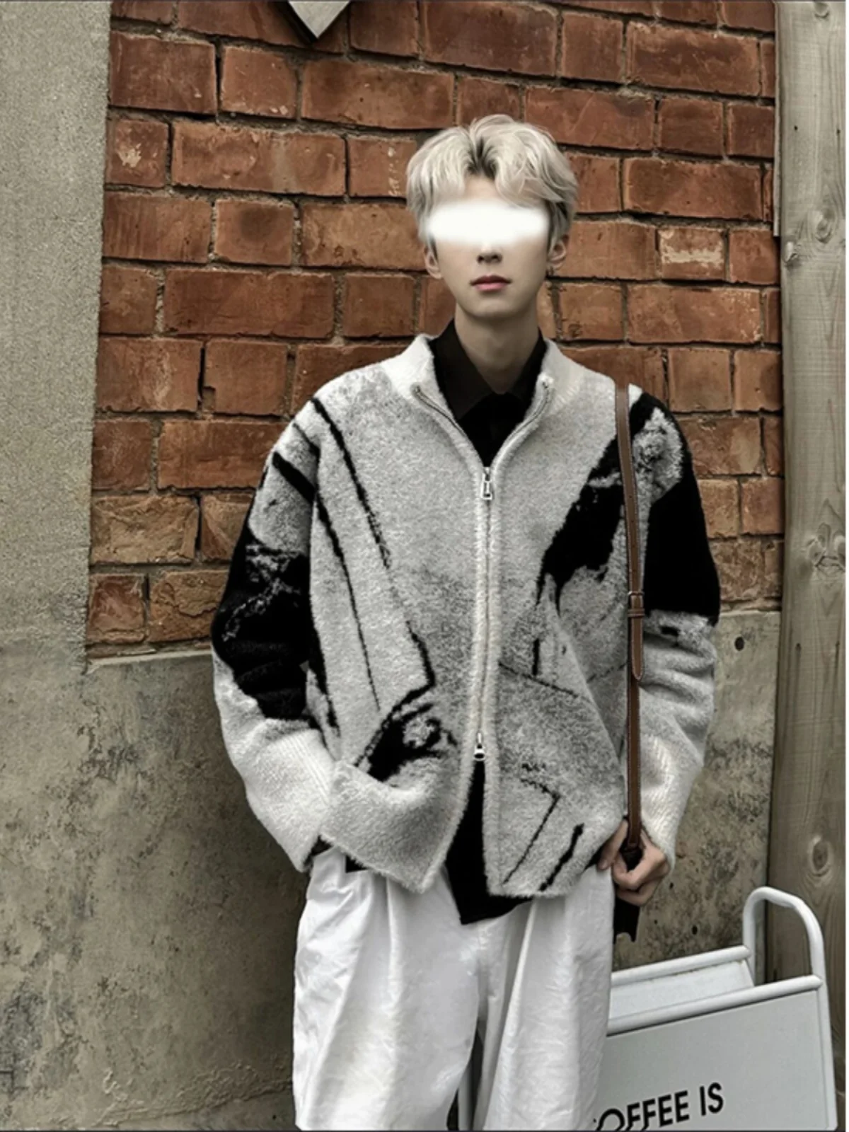 Винтажный мужской кардиган с вышивкой и молнией, повседневный, с длинными рукавами, для весны и осени, модный, для отдыха
Винтажный мужской кардиган с вышивкой и молнией, повседневный, с длинными рукавами, для весны и осени, модный, для отдыха