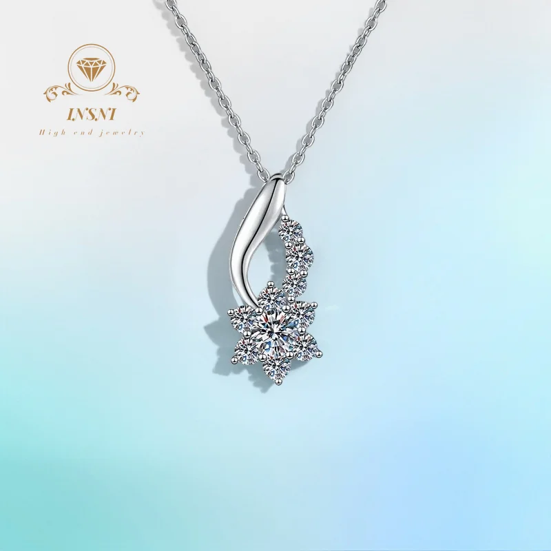 S925 Pure Silver GBA Certified 0.5ct D Color Moissanite Sunflower Lockbone Chain Necklace Women Heartfelt Free Gift Box Woman
S925 Pure Silver GBA Certified 0.5ct D Color Moissanite Sunflower Lockbone Chain Necklace Women Heartfelt Free Gift Box Woman