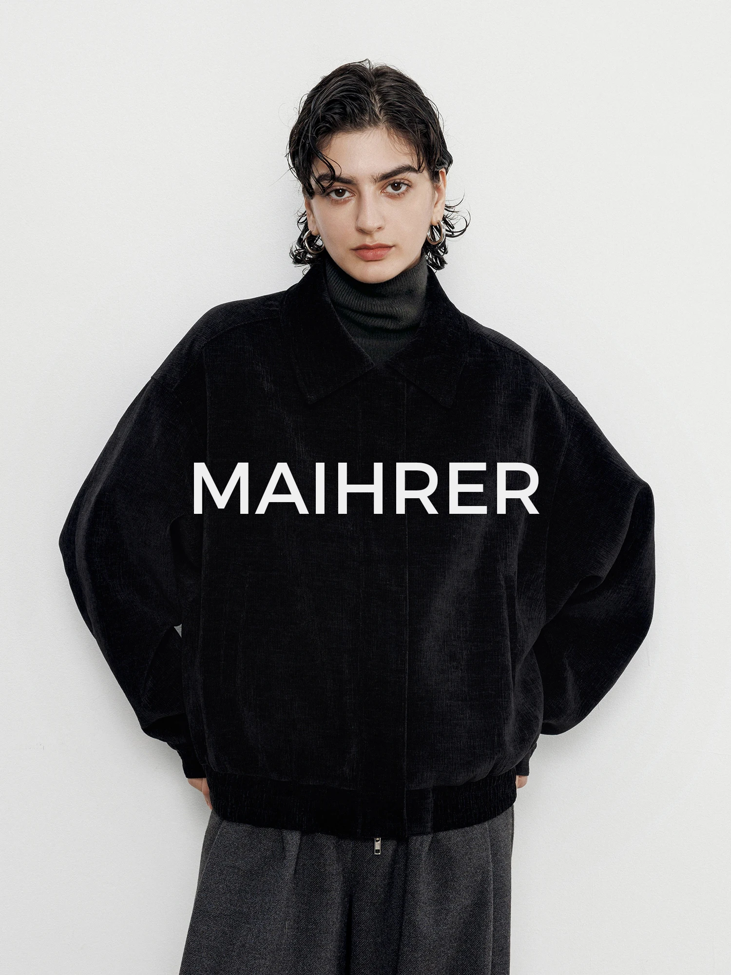 Женская парка MAIER с хлопковым фланелевым воротником, на молнии, с длинными рукавами, стандартный крой, зимнее пальто, новинка 2025
Женская парка MAIER с хлопковым фланелевым воротником, на молнии, с длинными рукавами, стандартный крой, зимнее пальто, новинка 2025