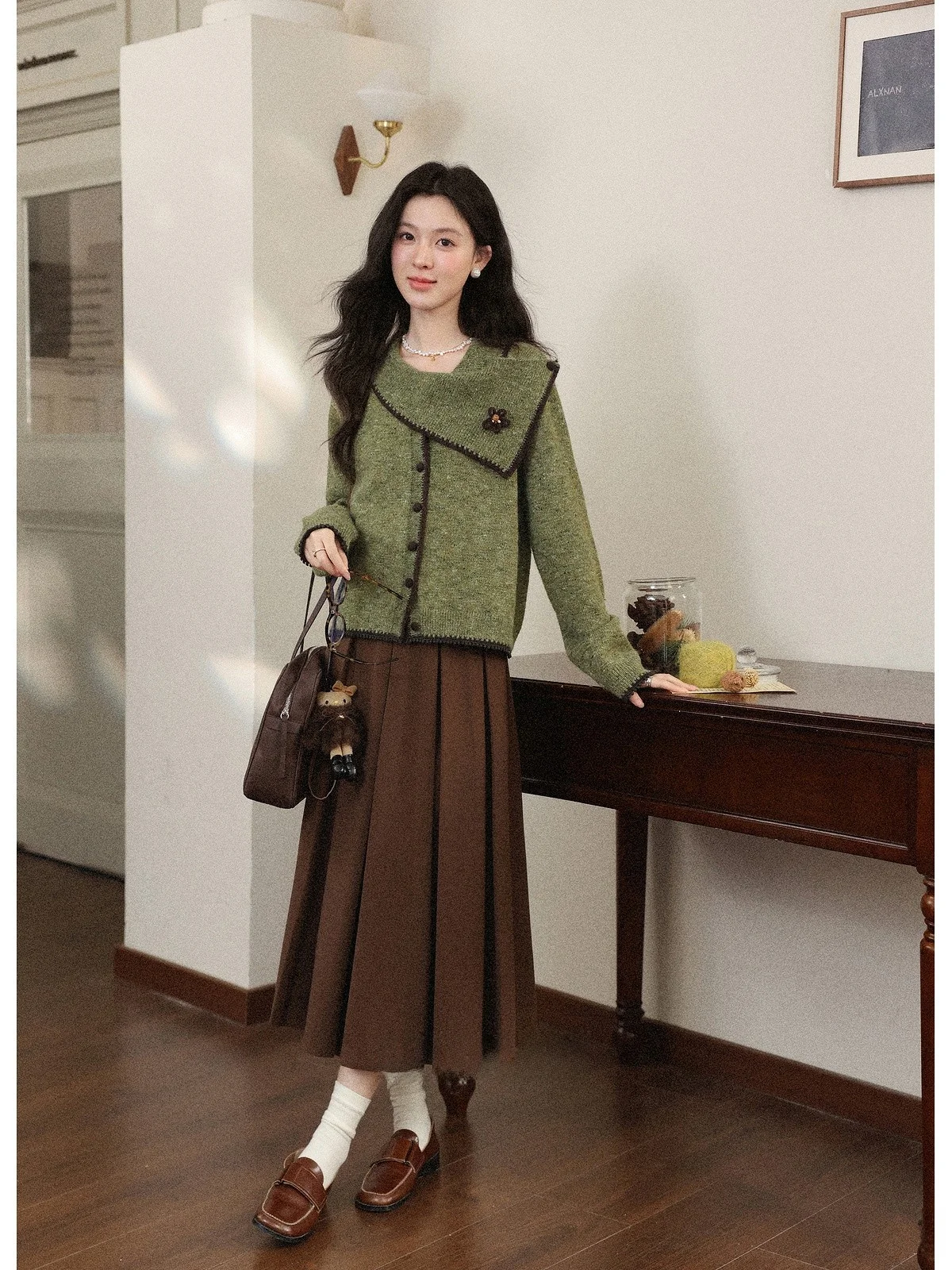 Lu South Deer Lazy Winter Design Large Collar een Knitted Sweater Women's Autumn Winter Loose Fit Soft Long Sve Top
Lu South Deer Lazy Winter Design Large Collar een Knitted Sweater Women's Autumn Winter Loose Fit Soft Long Sve Top