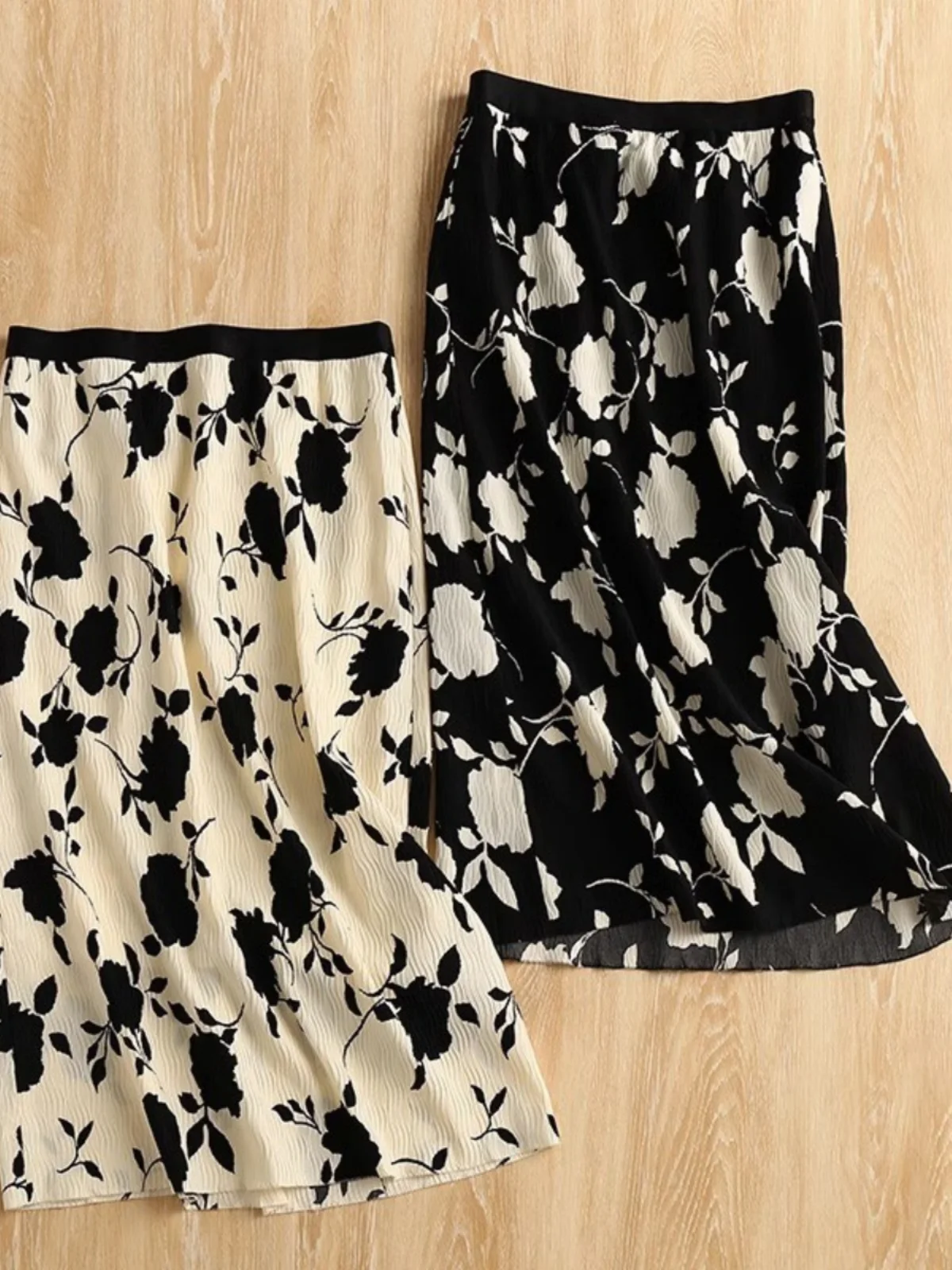 Faionable Retro Print Elastic High Waist Pleated f Skirt Women's Korean Sle Commute A-Line Midi Skirt Other Material
Faionable Retro Print Elastic High Waist Pleated f Skirt Women's Korean Sle Commute A-Line Midi Skirt Other Material