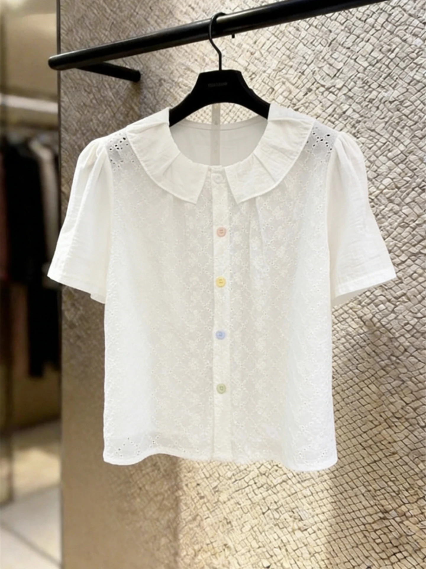 Cute Style Doll Collar Bubble Sleeve Shirt Women's Summer New Fashion Youthful Loose Floral Embroidery Hollow out Top
Cute Style Doll Collar Bubble Sleeve Shirt Women's Summer New Fashion Youthful Loose Floral Embroidery Hollow out Top