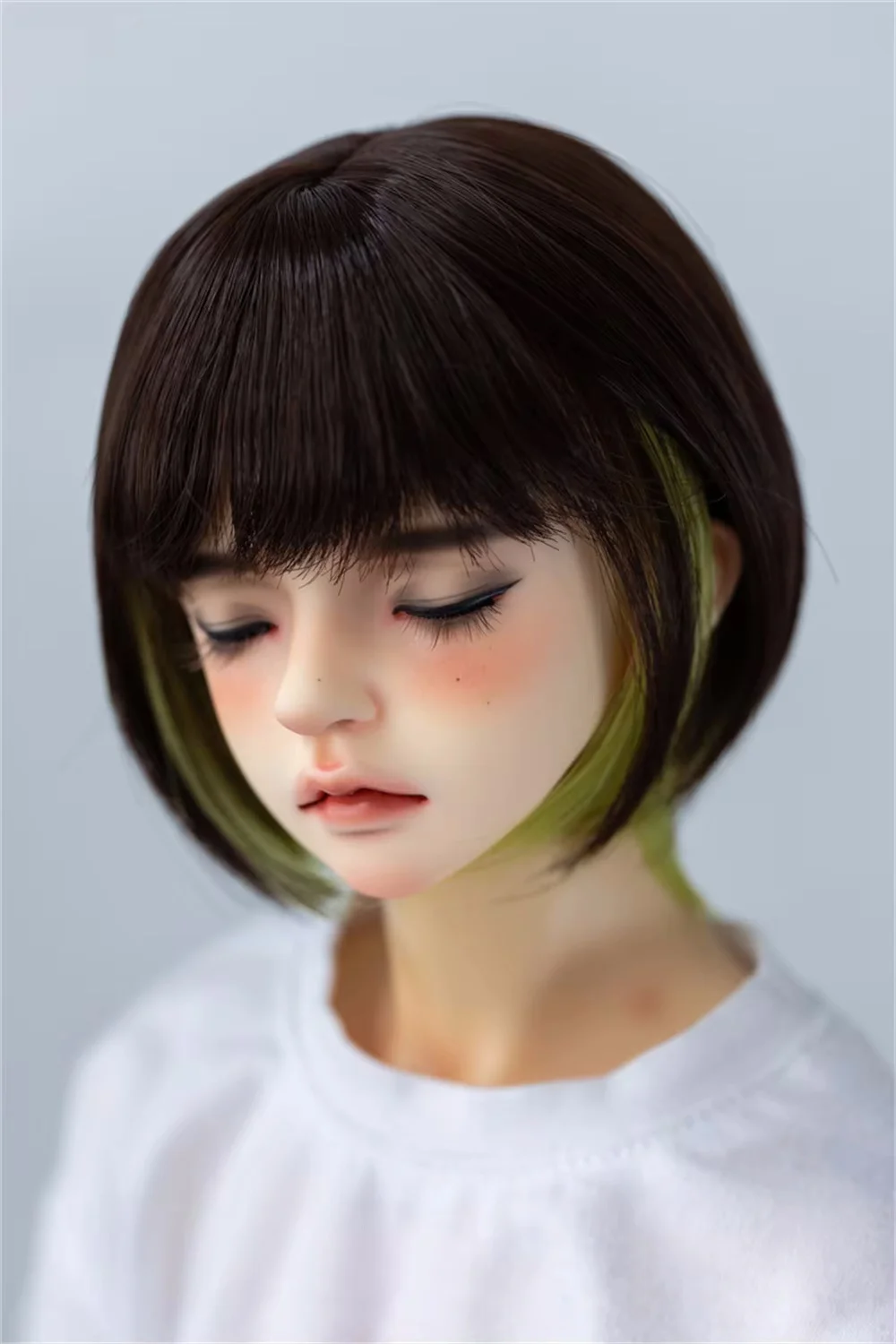 BJD Doll Wig 1/3 Baby Girls High Temperature Silk Cool Highlight Blue Green Short Straight Hair Daily Doll Accessories
BJD Doll Wig 1/3 Baby Girls High Temperature Silk Cool Highlight Blue Green Short Straight Hair Daily Doll Accessories