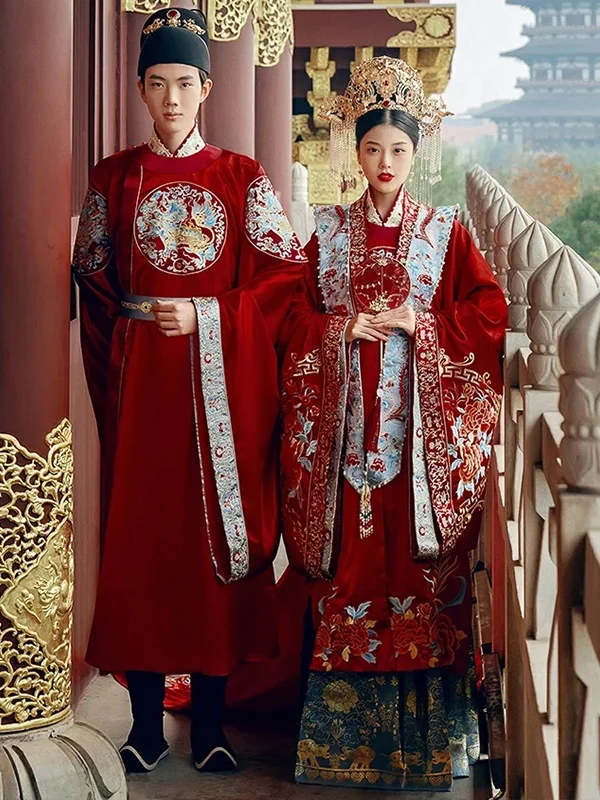 New Chinese Style Wedding Clothes Couple Sets Ming Dynasty Wedding Gown Men Women Traditional Costume Fengguan Xiacui Hanfu
New Chinese Style Wedding Clothes Couple Sets Ming Dynasty Wedding Gown Men Women Traditional Costume Fengguan Xiacui Hanfu