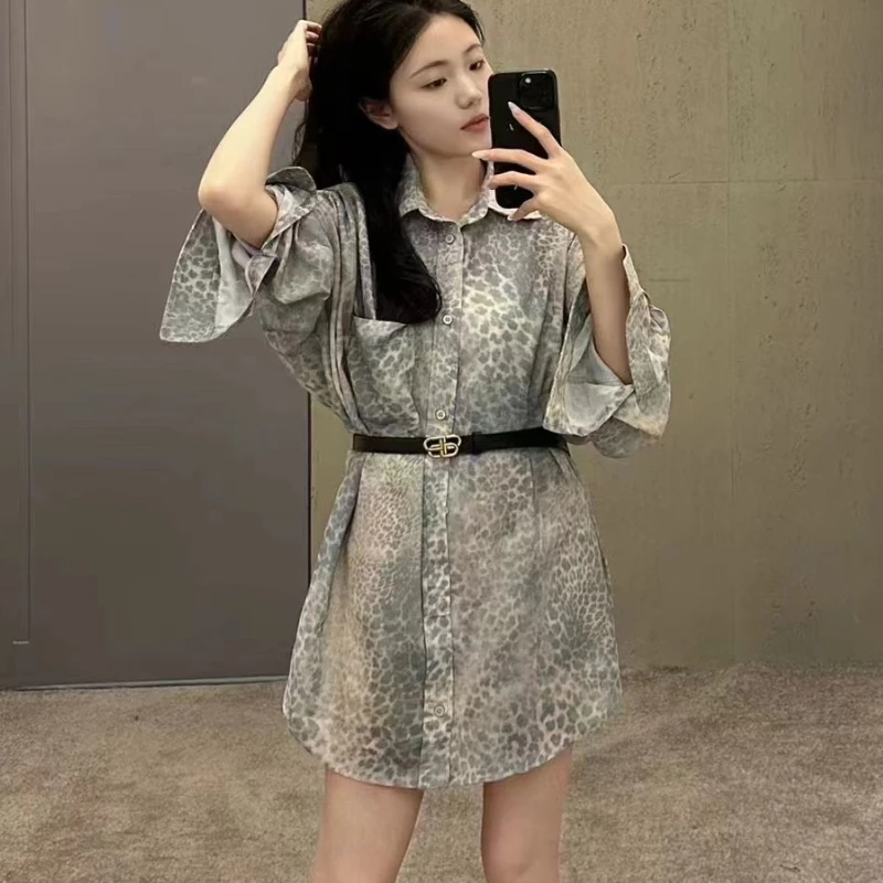 24ss Oversized Womens Shirt Summer Leopard Skirt Shirt Blue Slouchy Style Premium Casual Trousers
24ss Oversized Womens Shirt Summer Leopard Skirt Shirt Blue Slouchy Style Premium Casual Trousers