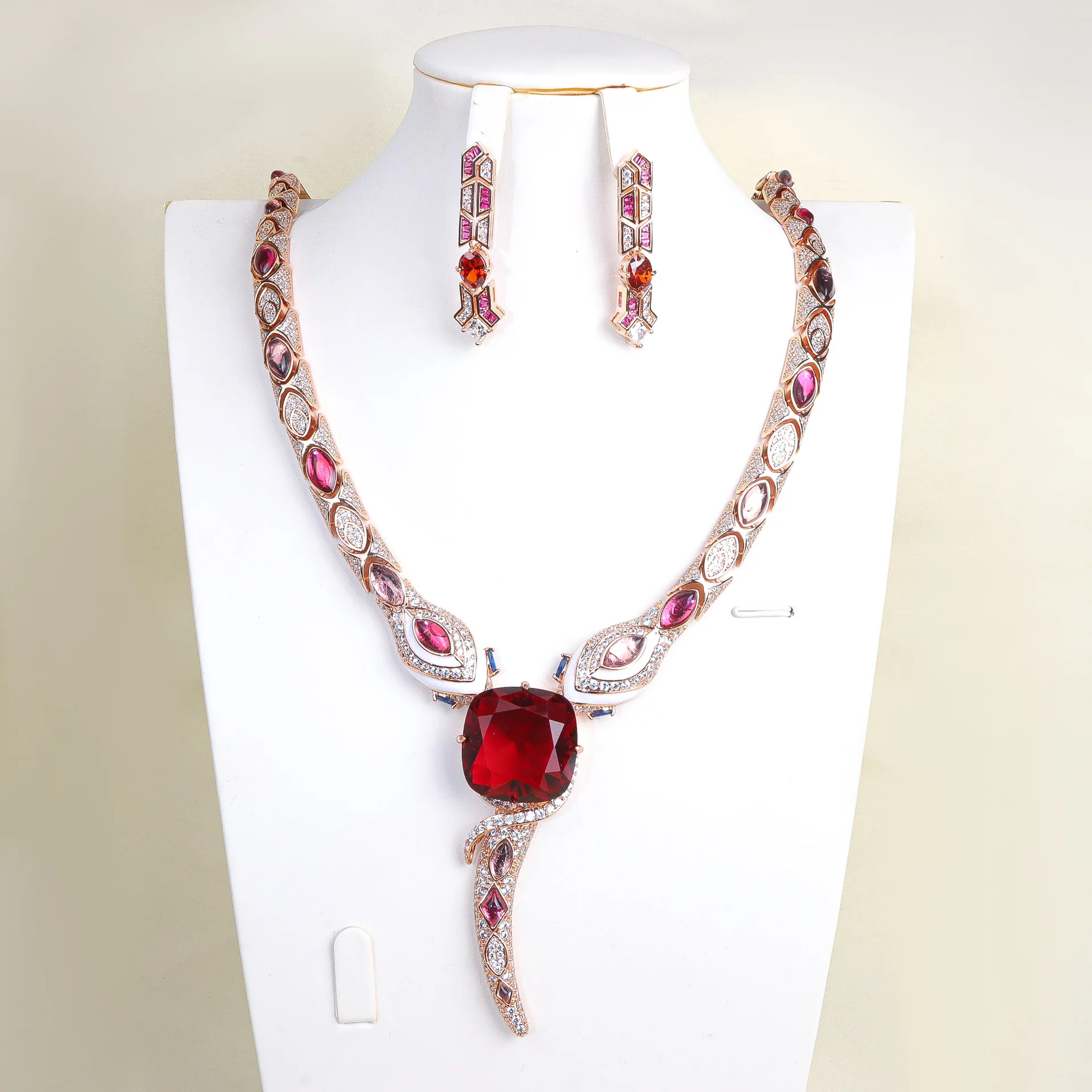 New Retro European and American Style Red Jewelry Women's Dress Decoration Necklace Earring Set Wedding Holiday Gift M-917
New Retro European and American Style Red Jewelry Women's Dress Decoration Necklace Earring Set Wedding Holiday Gift M-917