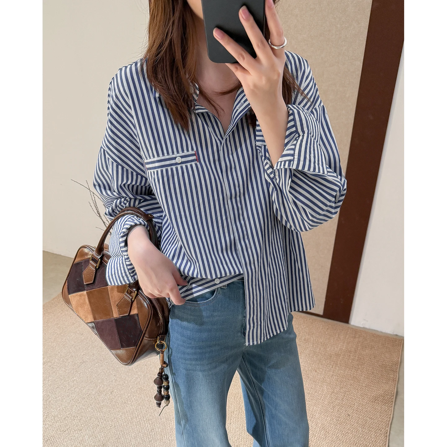 Phil Dan Navy Blue Vertical Stripes Loose Fit Long Sleeve Pure Cotton Shirt Women's Casual Style Breathable Comfortable Shirt
Phil Dan Navy Blue Vertical Stripes Loose Fit Long Sleeve Pure Cotton Shirt Women's Casual Style Breathable Comfortable Shirt