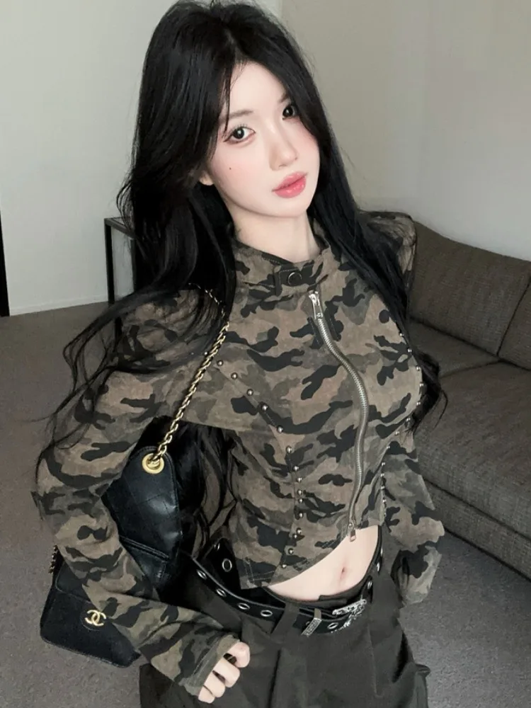 Sexy Slim Fit Camouflage Long Sleeve T-Shirt with Zipper Stand Collar for Women Fashionable Short Top Autumn Wear Citywalk
Sexy Slim Fit Camouflage Long Sleeve T-Shirt with Zipper Stand Collar for Women Fashionable Short Top Autumn Wear Citywalk