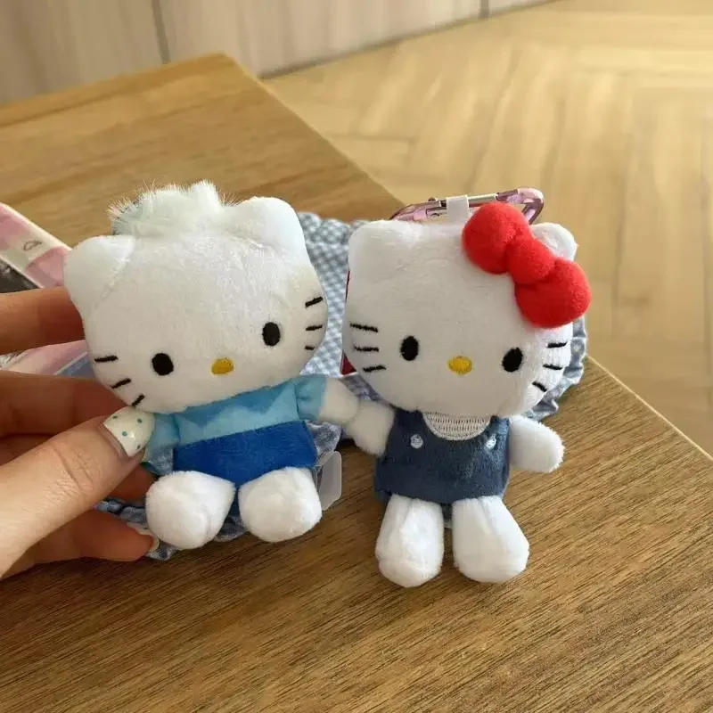 Sanrio family hellokitty bags pendants beautiful gifts small hanging decorations, dolls cute school bags
Sanrio family hellokitty bags pendants beautiful gifts small hanging decorations, dolls cute school bags