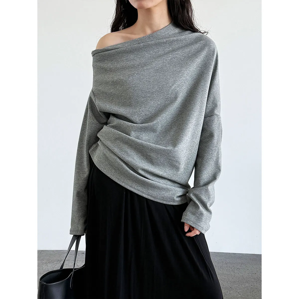 Irregular Design Slanted Shoulder Long-sleeved Sweatshirt Women's Autumn New Lazy Solona Off-the-shoulder Top
Irregular Design Slanted Shoulder Long-sleeved Sweatshirt Women's Autumn New Lazy Solona Off-the-shoulder Top