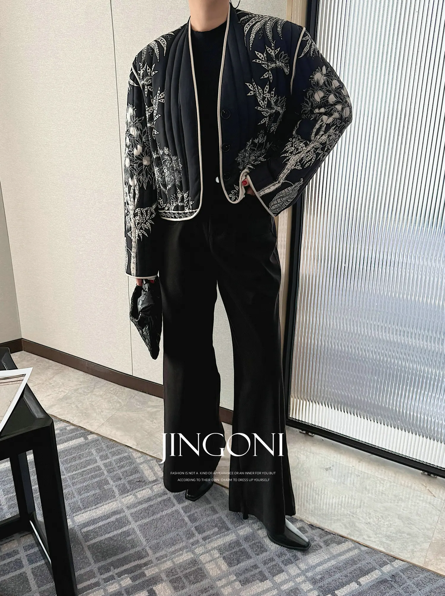 Новые элегантные укороченные куртки-парки Y2K с цветочным принтом в корейском винтажном стиле для женщин, модные осенние шикарные модели 2026 года
Новые элегантные укороченные куртки-парки Y2K с цветочным принтом в корейском винтажном стиле для женщин, модные осенние шикарные модели 2026 года