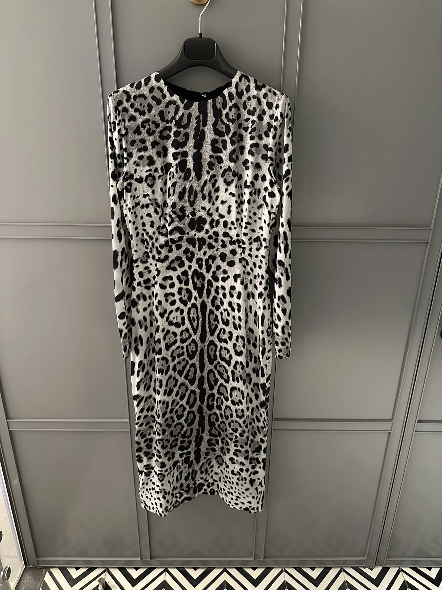 Women's silk leopard print long sleeved dress large swing Women's Dress Evening Party Elegant Dresses Prom Dresse Summer
Women's silk leopard print long sleeved dress large swing Women's Dress Evening Party Elegant Dresses Prom Dresse Summer