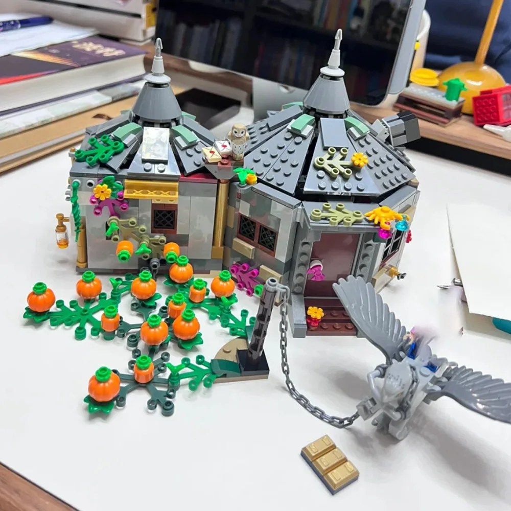 496 шт. MOC фильм Buckbeak совместимый «Волшебный мир» дом строительные блоки детские игрушки подарок на день рождения и Рождество
496 шт. MOC фильм Buckbeak совместимый «Волшебный мир» дом строительные блоки детские игрушки подарок на день рождения и Рождество