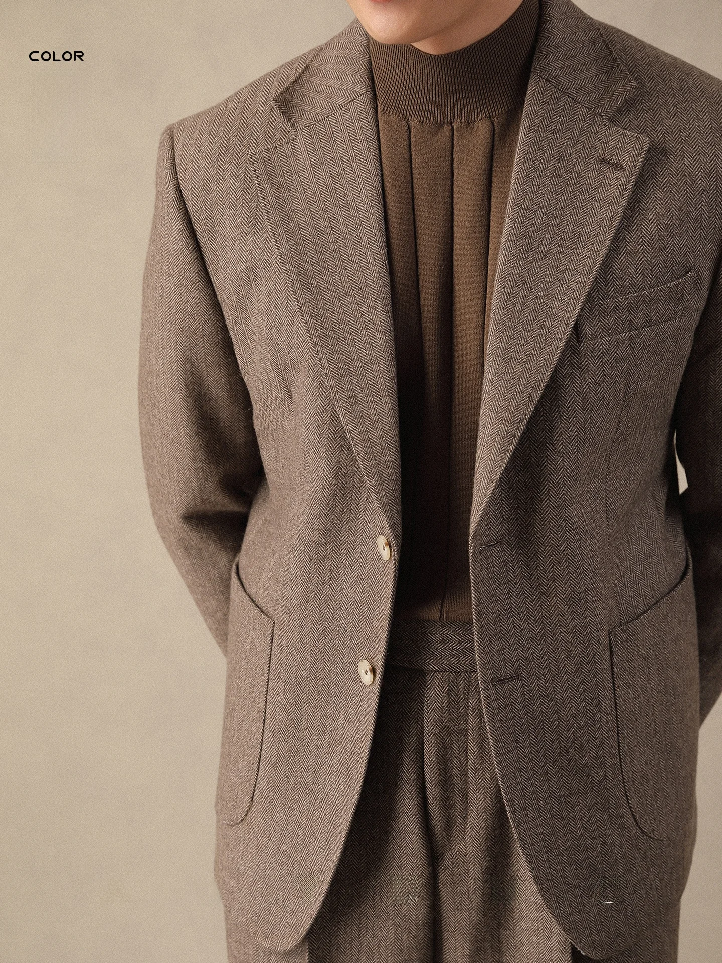 Мужской шерстяной деловой повседневный костюм с плоским воротником, не требующий глажки, осенне-зимний, приталенный, на одной пуговице, повседневное пальто-смокинг
Мужской шерстяной деловой повседневный костюм с плоским воротником, не требующий глажки, осенне-зимний, приталенный, на одной пуговице, повседневное пальто-смокинг