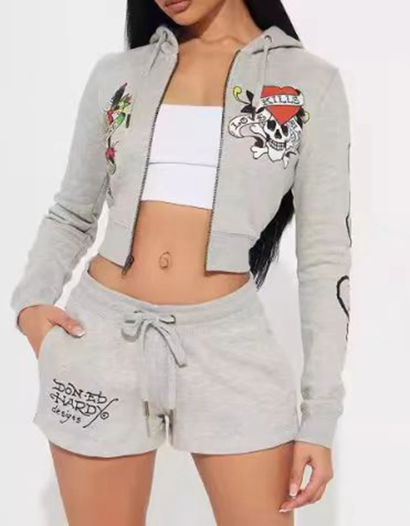 STYLISH LADY Cartoon Letter Printed Gray 2 Piece Set Women Long Sleeve Hooded Zipper Crop Jacket and Shorts Suits 2024 Tracksuit
STYLISH LADY Cartoon Letter Printed Gray 2 Piece Set Women Long Sleeve Hooded Zipper Crop Jacket and Shorts Suits 2024 Tracksuit